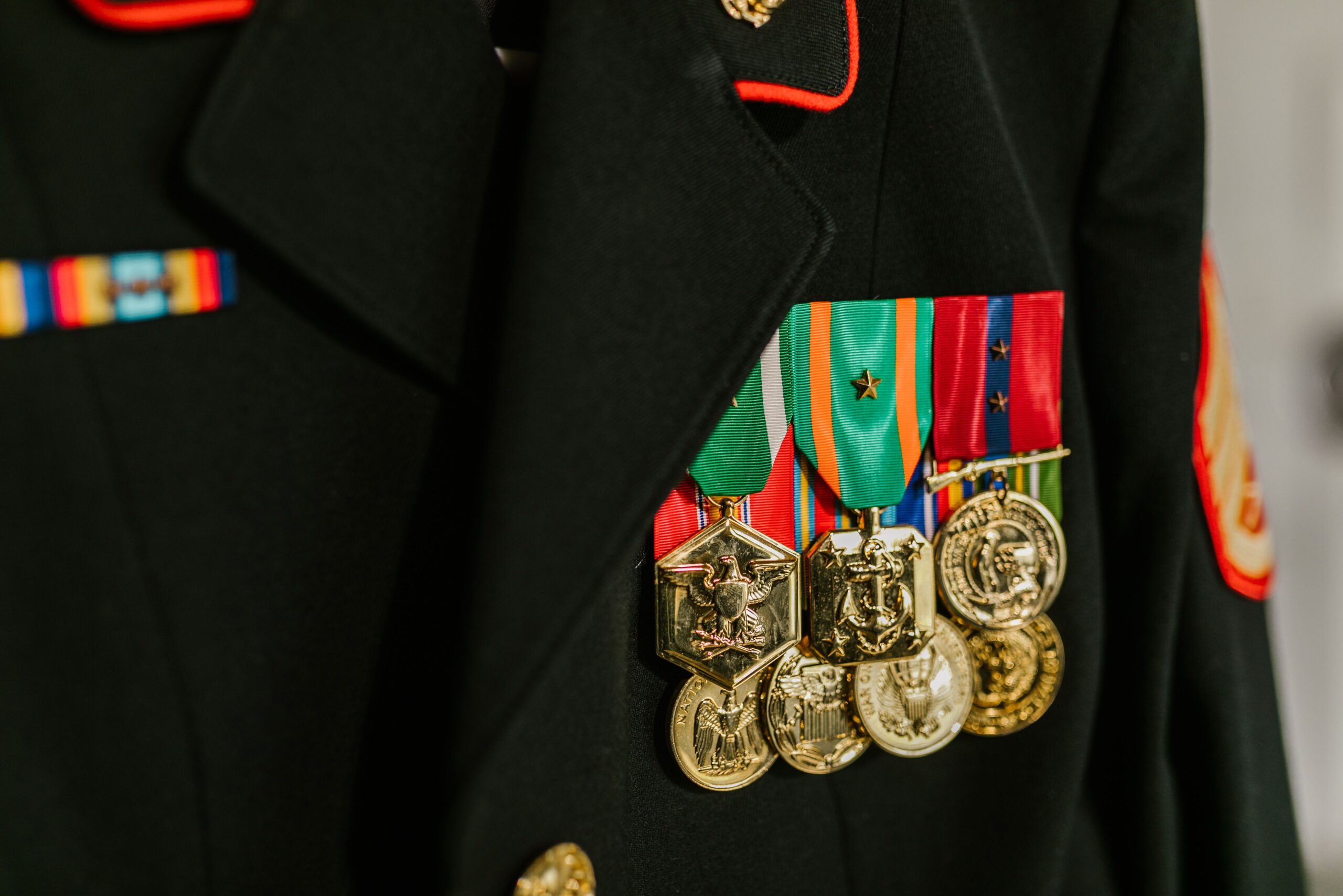 How to Wear Medals at a Military Retirement Ceremony